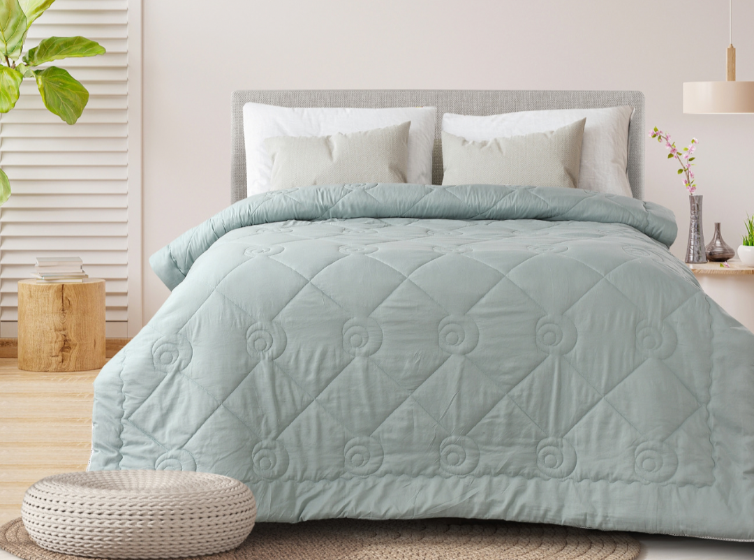 Premium Comfort Quilts – Soft, Warm & Lightweight for All Seasons