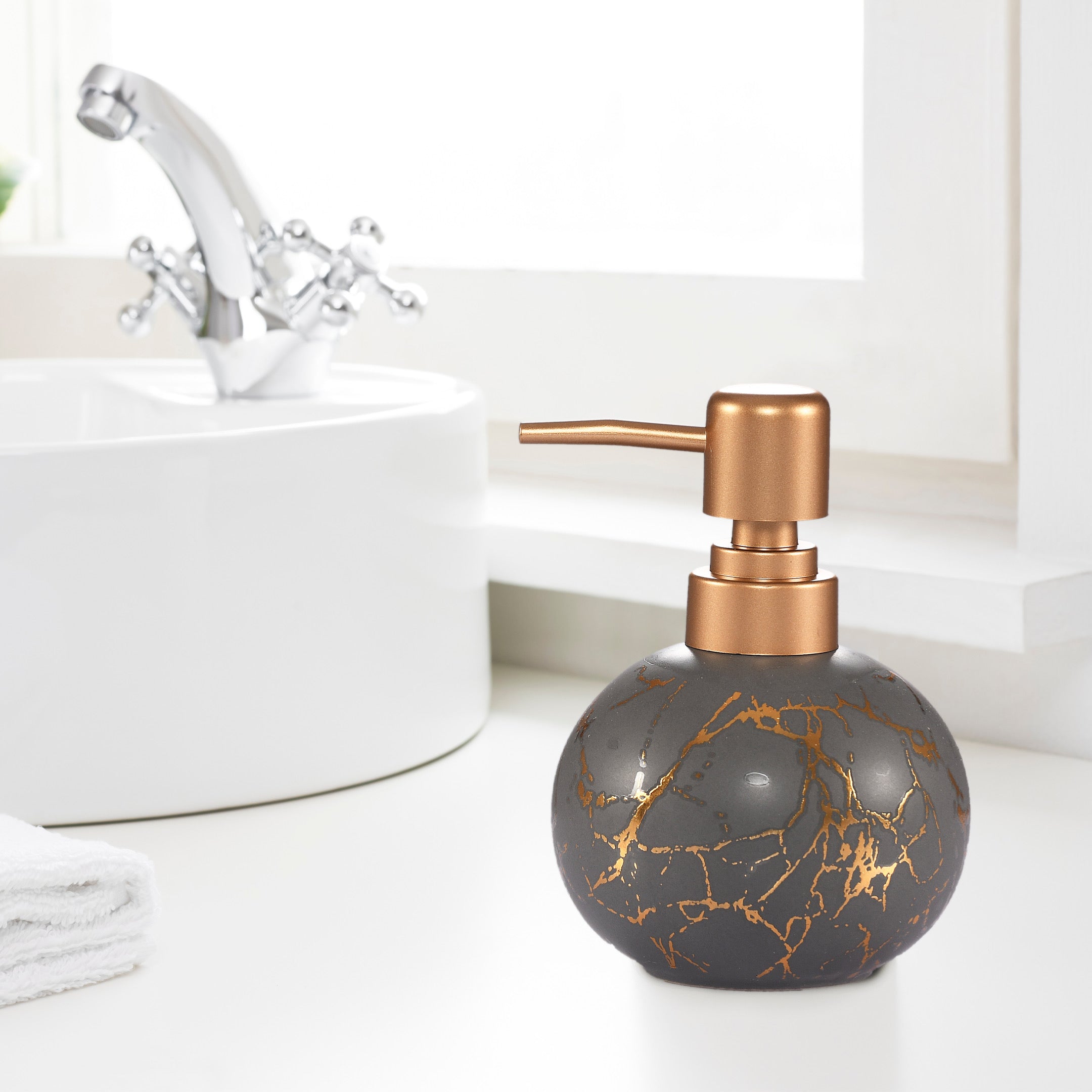 Modern Ceramic Soap Dispenser – 400ml Refillable Bottle