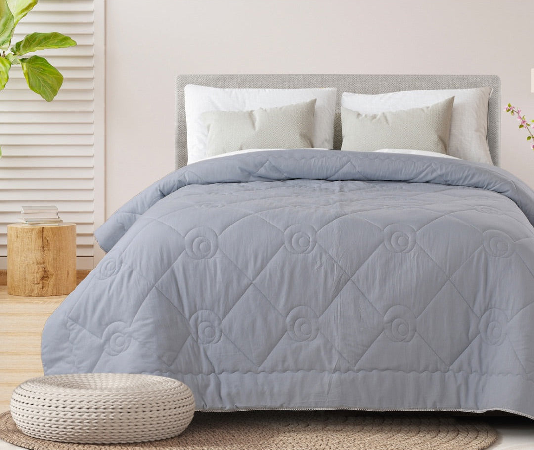 Premium Comfort Quilts – Soft, Warm & Lightweight for All Seasons