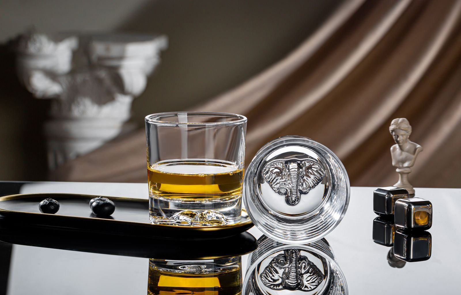 Golden Embossed Drink Glasses – Elegant Round Shape with Base Design (Set of 6)