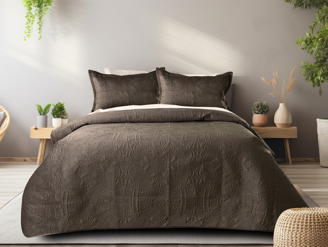 Velvet Bedcovers Set – 90x100 inches with 2 Pillow Covers